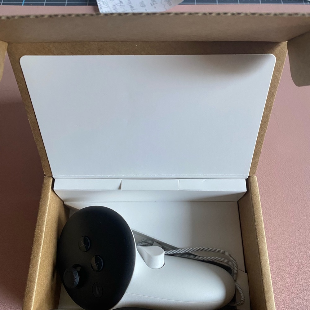 Meta Quest touch plus controllers